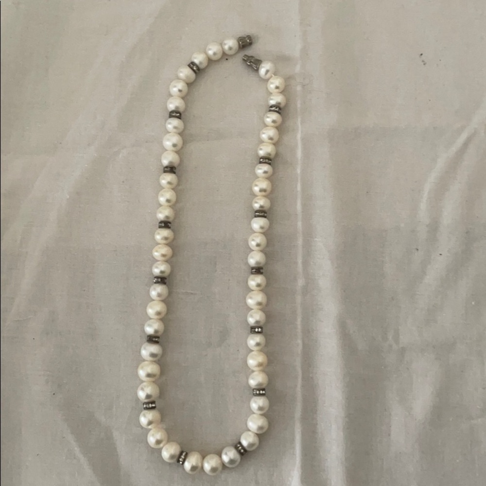Authentic pearl necklace